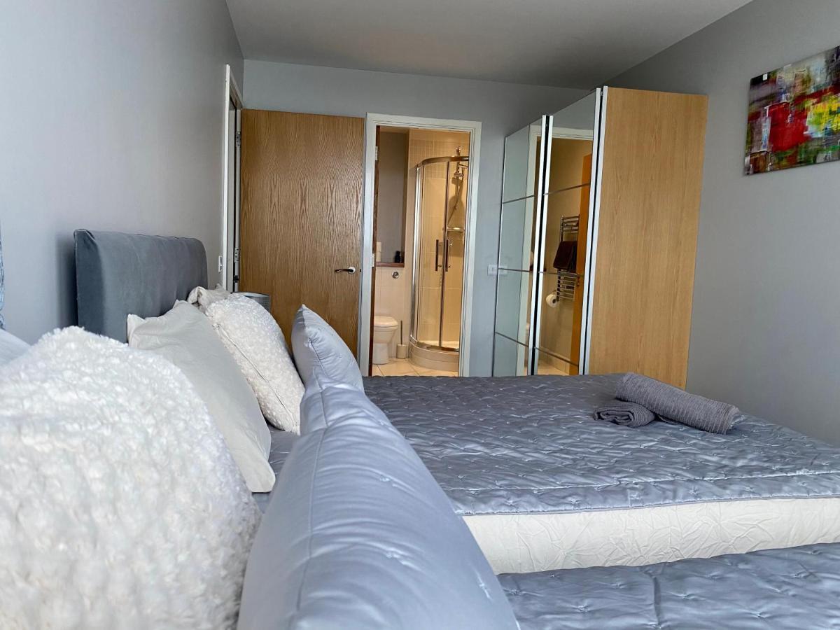 Titanic And Sea View Belfast 2 Bedroom Apartment City Centre Bagian luar foto