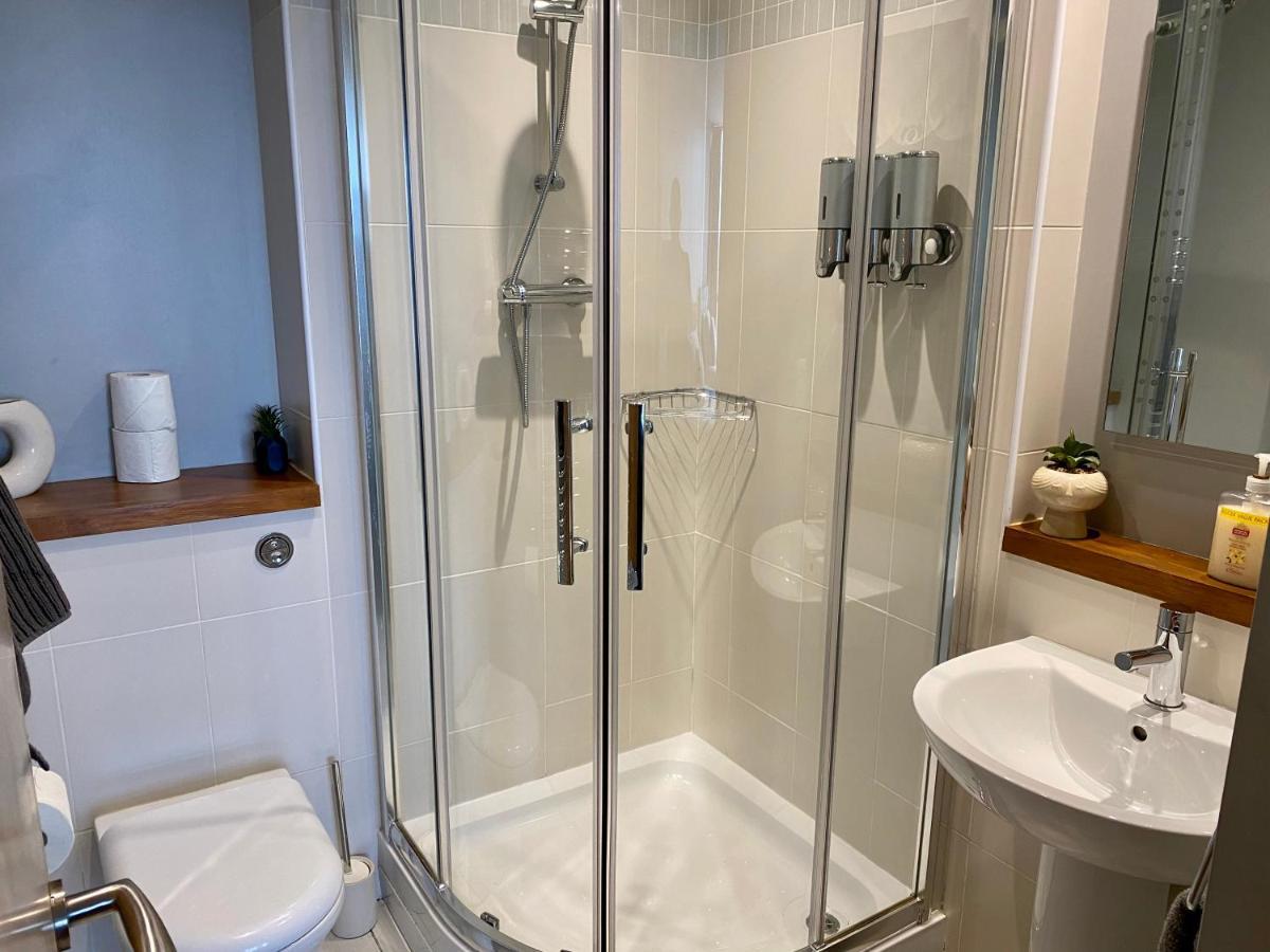 Titanic And Sea View Belfast 2 Bedroom Apartment City Centre Bagian luar foto
