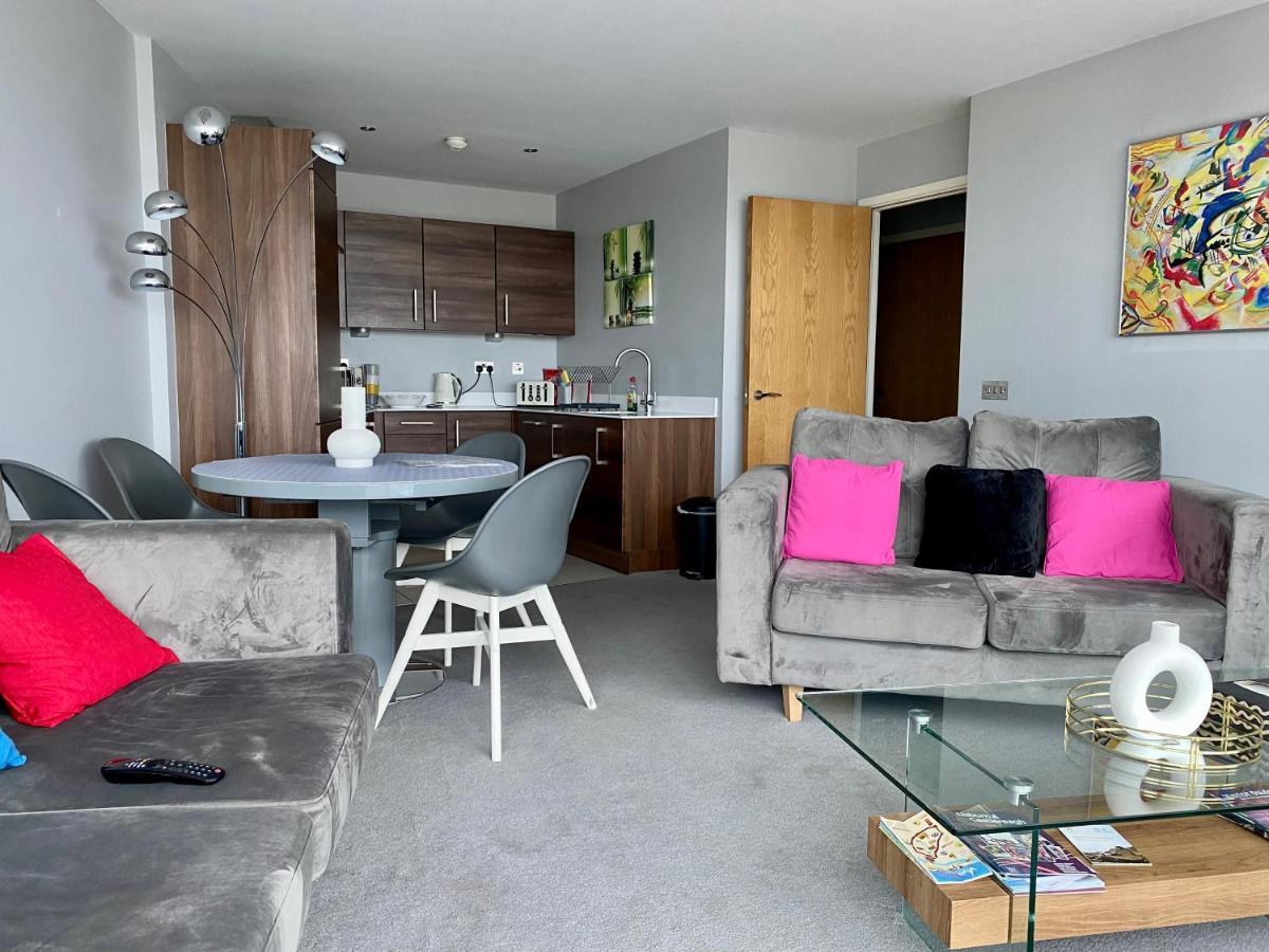 Titanic And Sea View Belfast 2 Bedroom Apartment City Centre Bagian luar foto